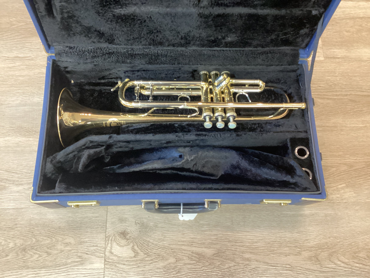 B&S Challenger II Bb Trumpet (Gold Brass Bell) - Lacquer