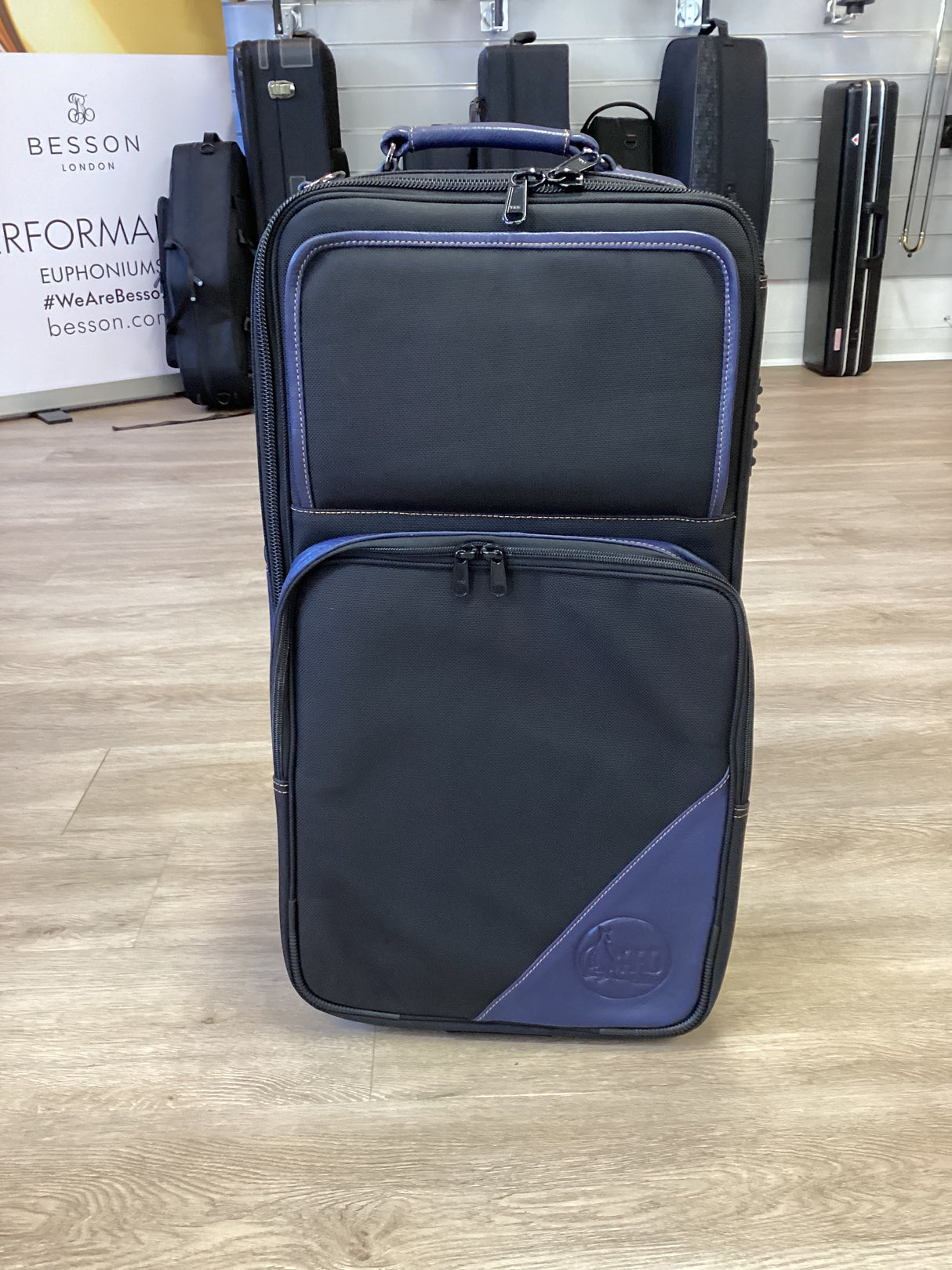 Gard Elite Compact Triple Gig Bag - Synthetic