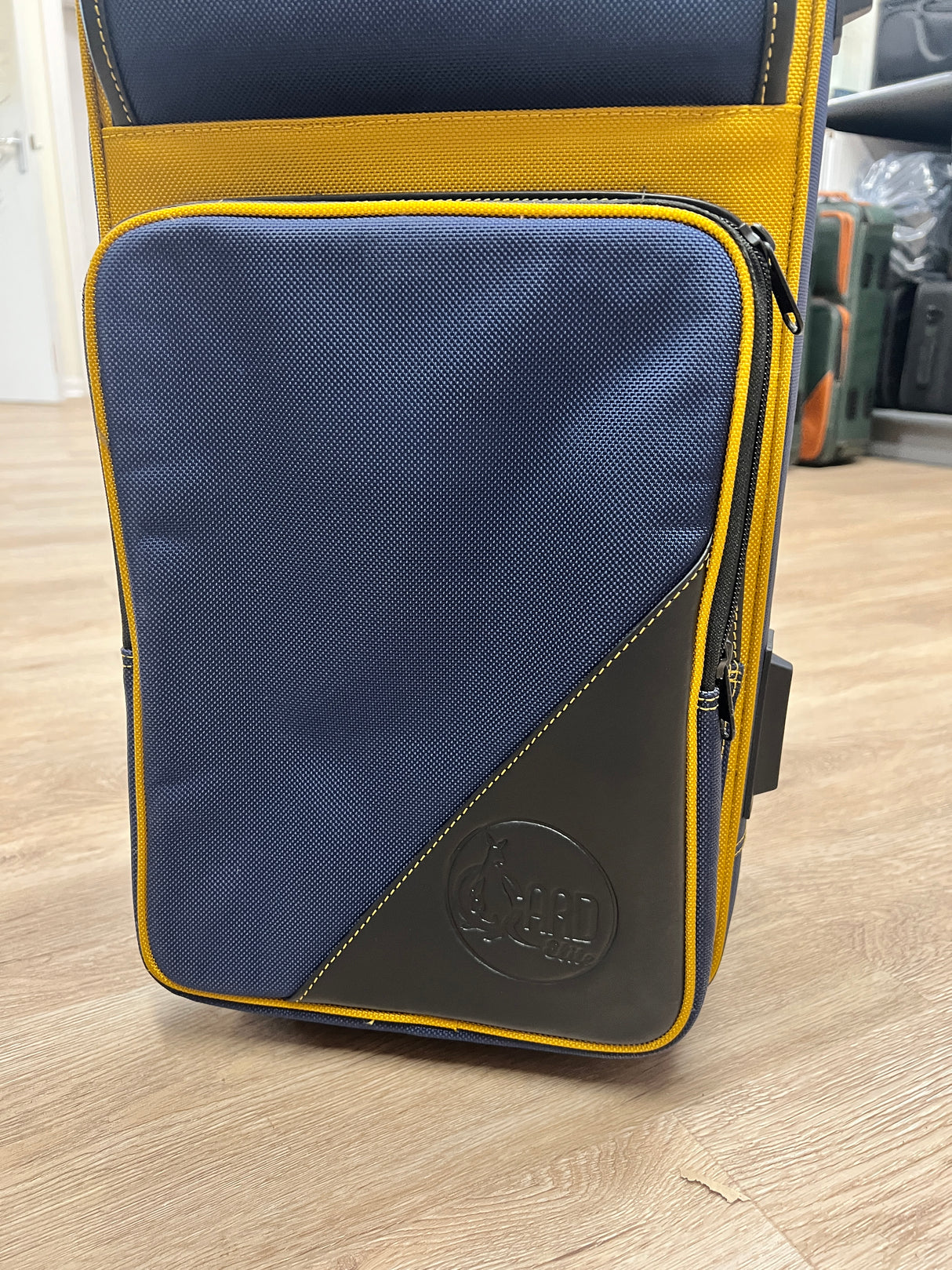 Gard Fibreglass Double Trumpet Case - Synthetic