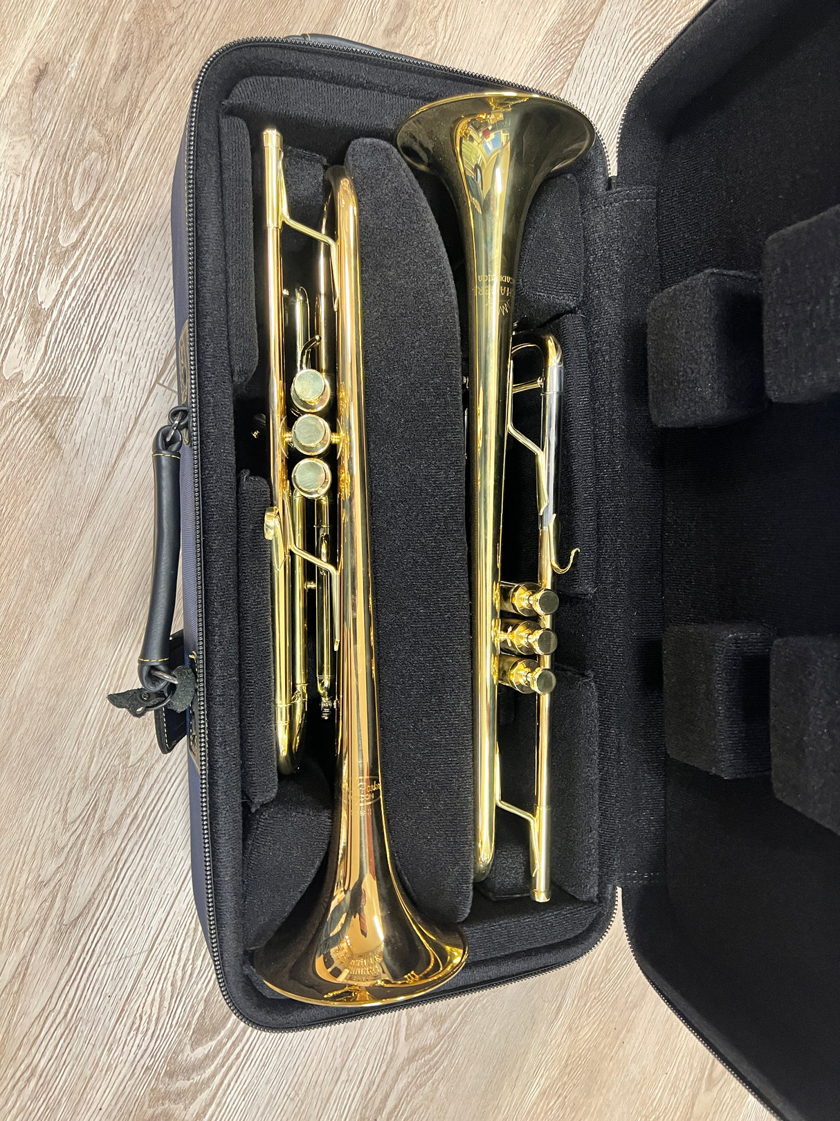 Gard Fibreglass Double Trumpet Case - Synthetic